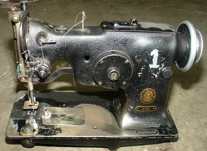 SINGER Sewing Machines, Model 107W3002.